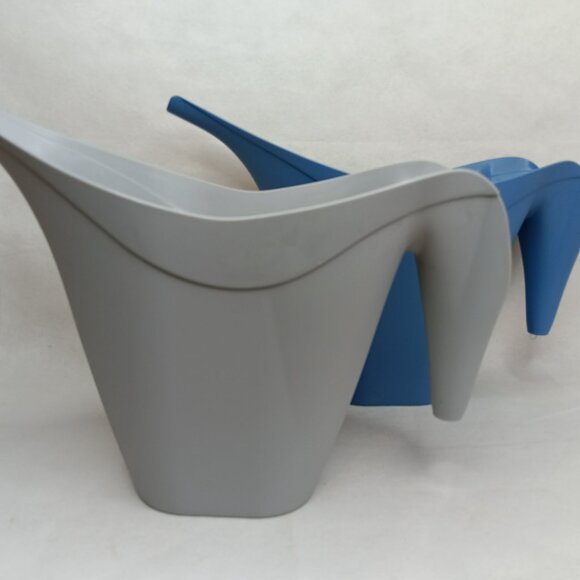 Room Essentials 1/2 Gallon Watering Can 2-Pack Blue & gray Colors-Brand New - Picture 2 of 6